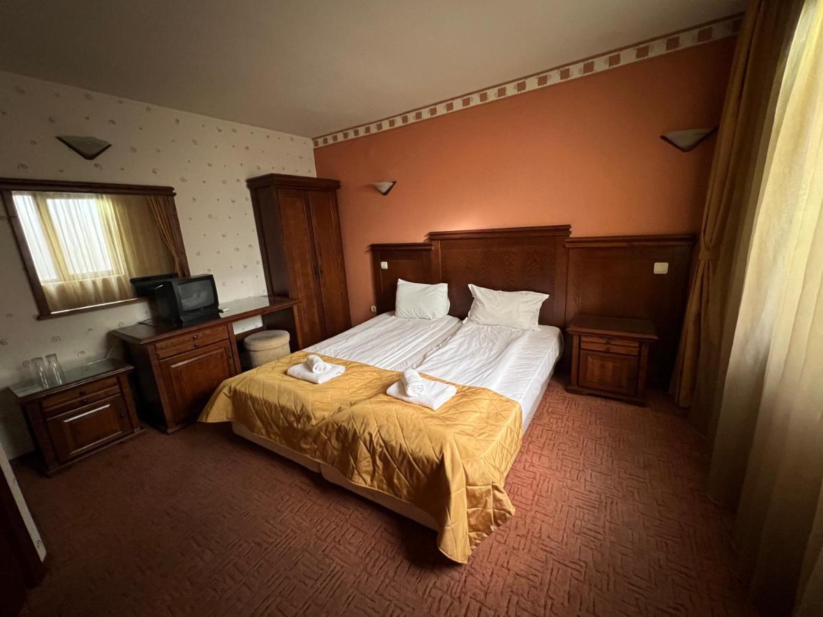 Hotel Bolyari Велико-Тырново Экстерьер фото