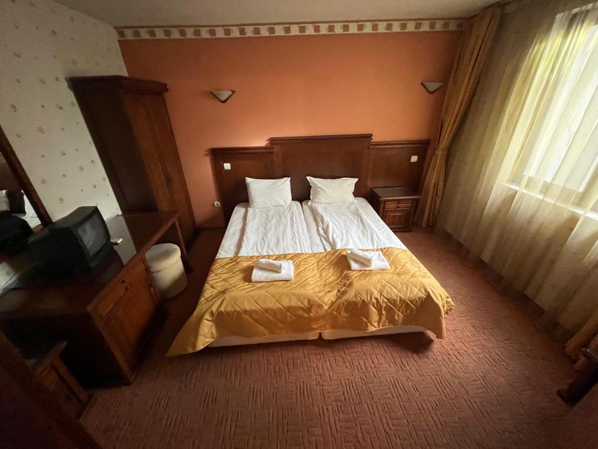 Hotel Bolyari Велико-Тырново Экстерьер фото